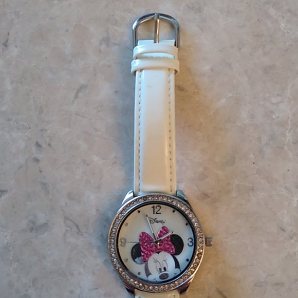 Disney Sparkly Minnie Mouse Bow Watch - Picture 3 of 8